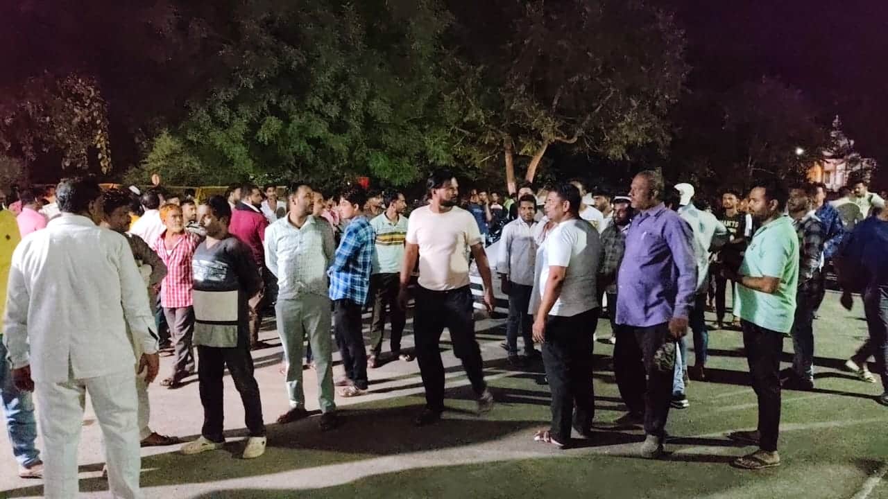 गलत पोस्ट को लेकर तनाव