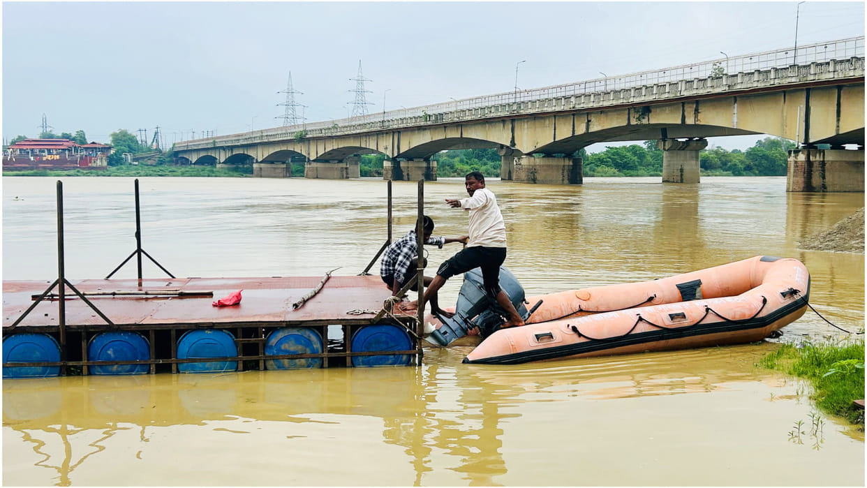 The risk of flood has increased in Gorakhpur Basti division due to the release of water after Nepal's rain