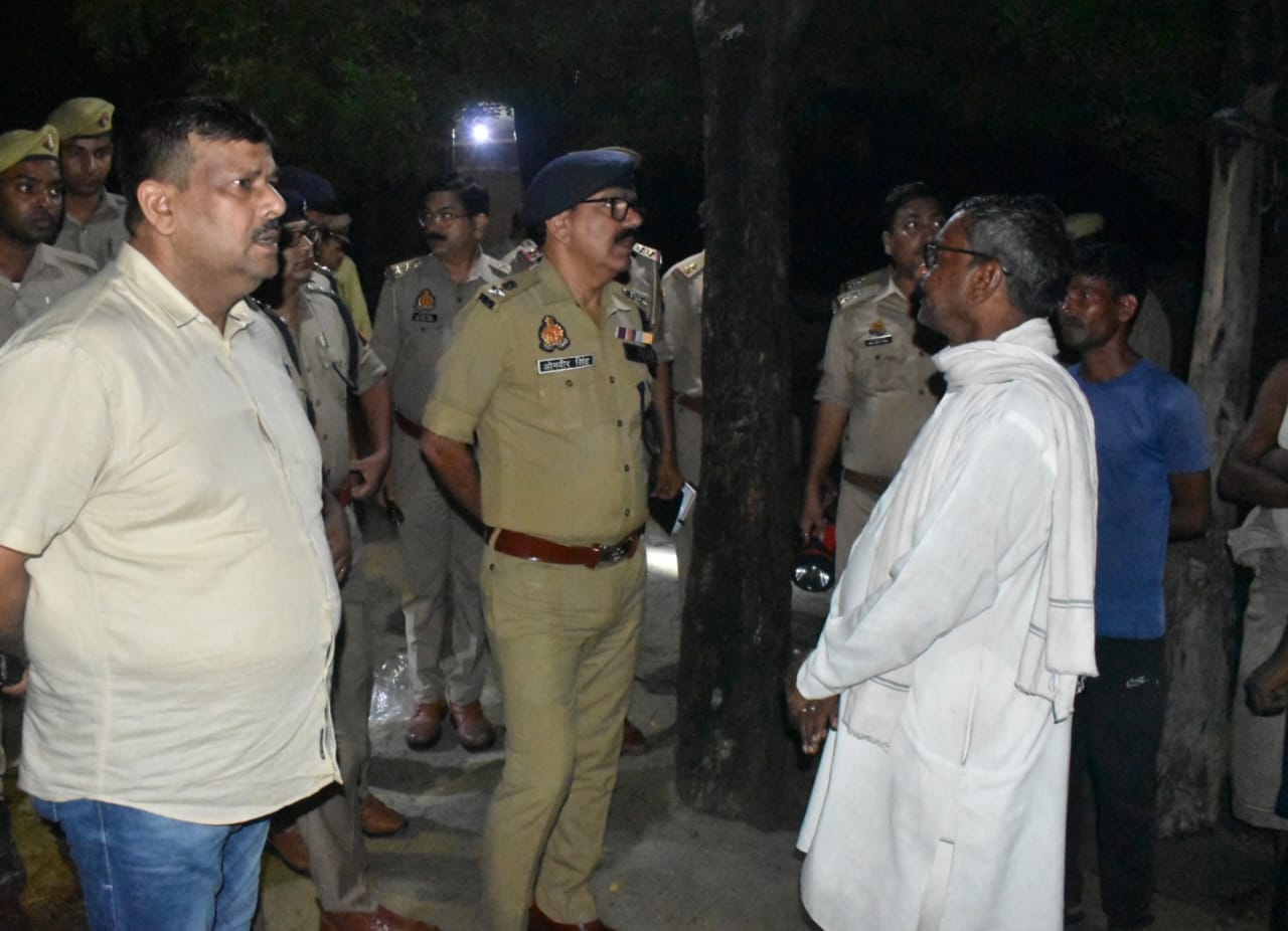 Triple Murder Case update in Ghazipur Family Reveals Murder Motive Receive Threat Up News in Hindi