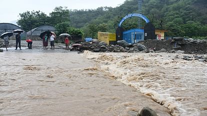 Debris and water entered houses and shops in haldwani