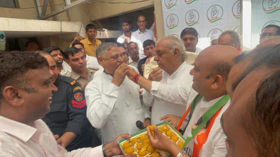 Panipat Senior leader Vijay Jain leaves BJP