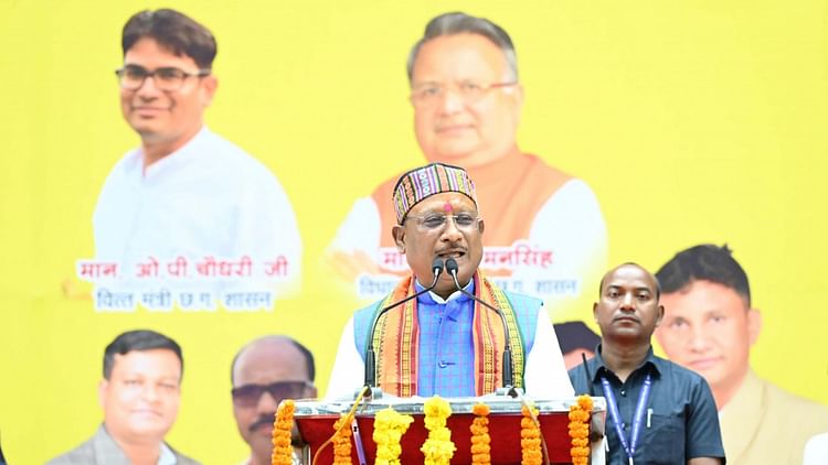 Chhattisgarh News: मुख्यमंत्री विष्णुदेव साय ने पंचायत सचिवों के मांग को लेकर की बड़ी ये घोषणा