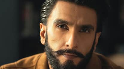 Actor Ranveer Singh and Deepika Padukone shared a fancy picture fans praised Dua father