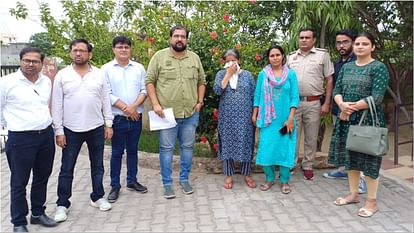 Haryana: कार में बैठाकर की भ्रूण जांच, गर्भ में बताया बेटा, सोनीपत की टीम ने गाजियाबाद में पकड़ा मामला Fetus examination done in car, accused absconding