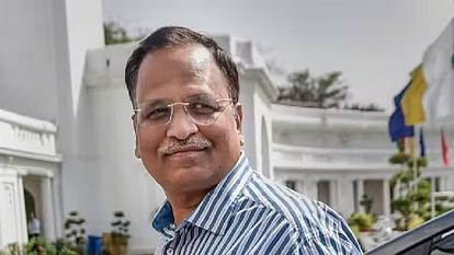 aap leader Satyendra Jain gets bail in money laundering case