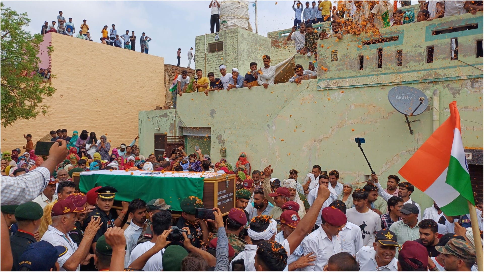 Martyr Pradeep: Last rite with state honours, wife said- proud of martyrdom