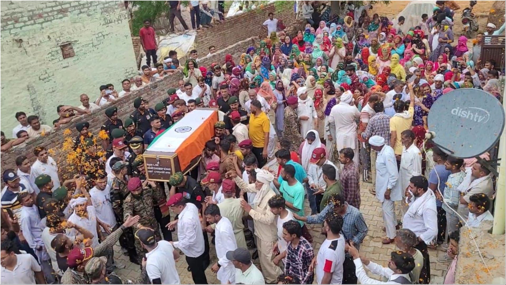 Martyr Pradeep: Last rite with state honours, wife said- proud of martyrdom