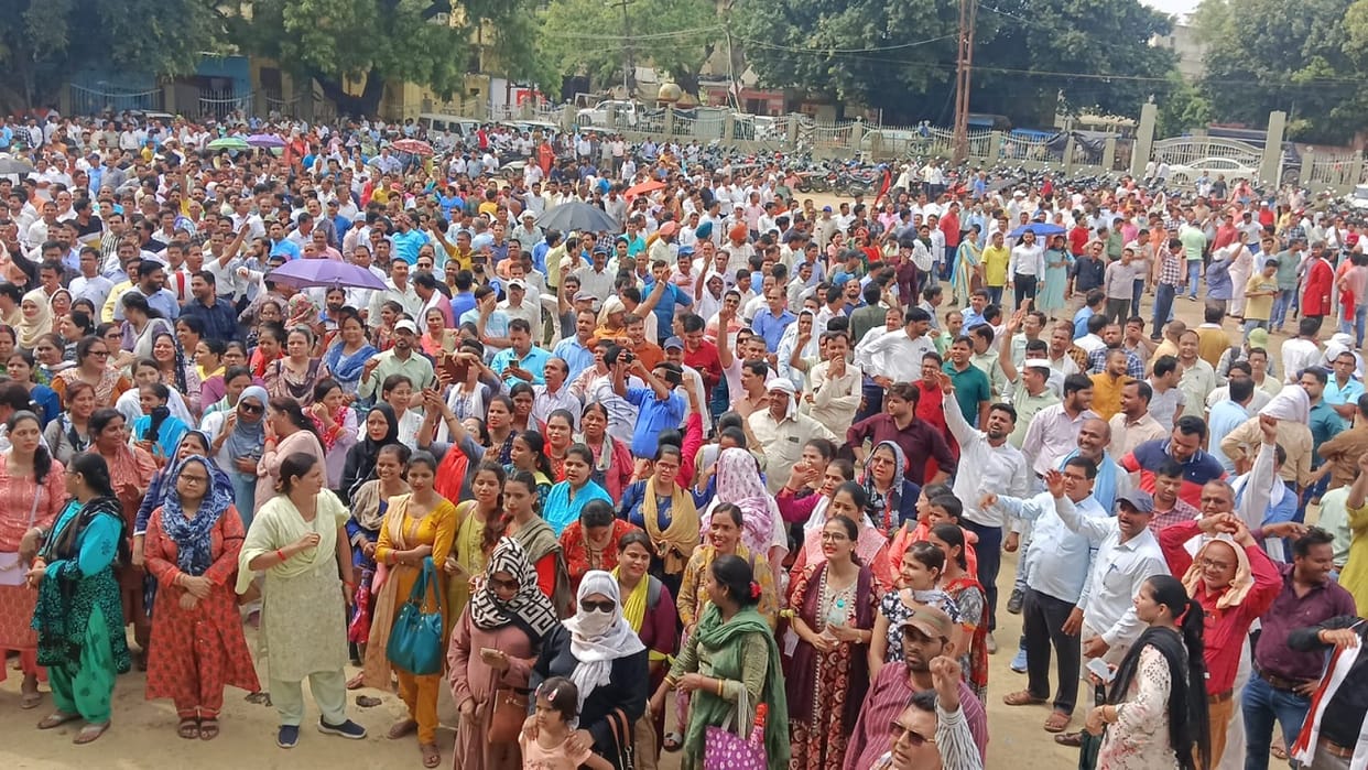 Digital Attendance: Teachers will continue their protest.