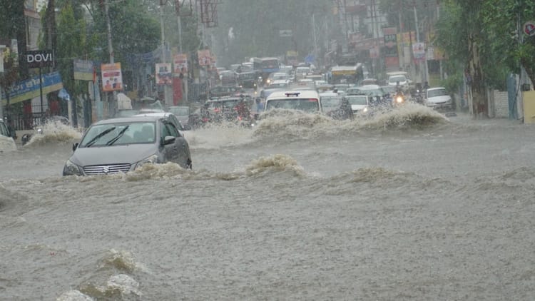 Uttarakhand Weather : सावधान...देहरादून और नैनीताल समेत आठ जिलों में आज होगी तेज बारिश, बाढ़ का अलर्ट जारी