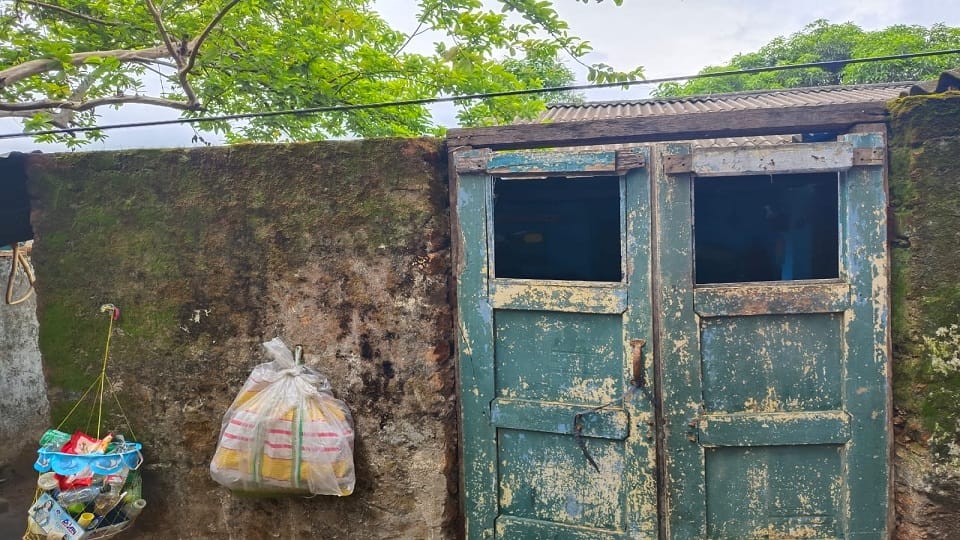 condition of houses of forest workers is pathetic there has been no repair or painting for years in Bijapur
