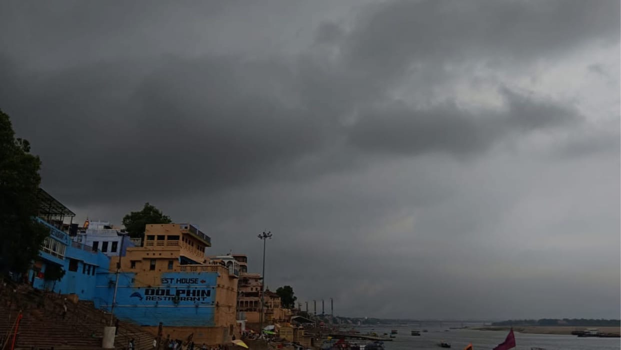 Eight people died in three districts of Purvanchal due to lightning