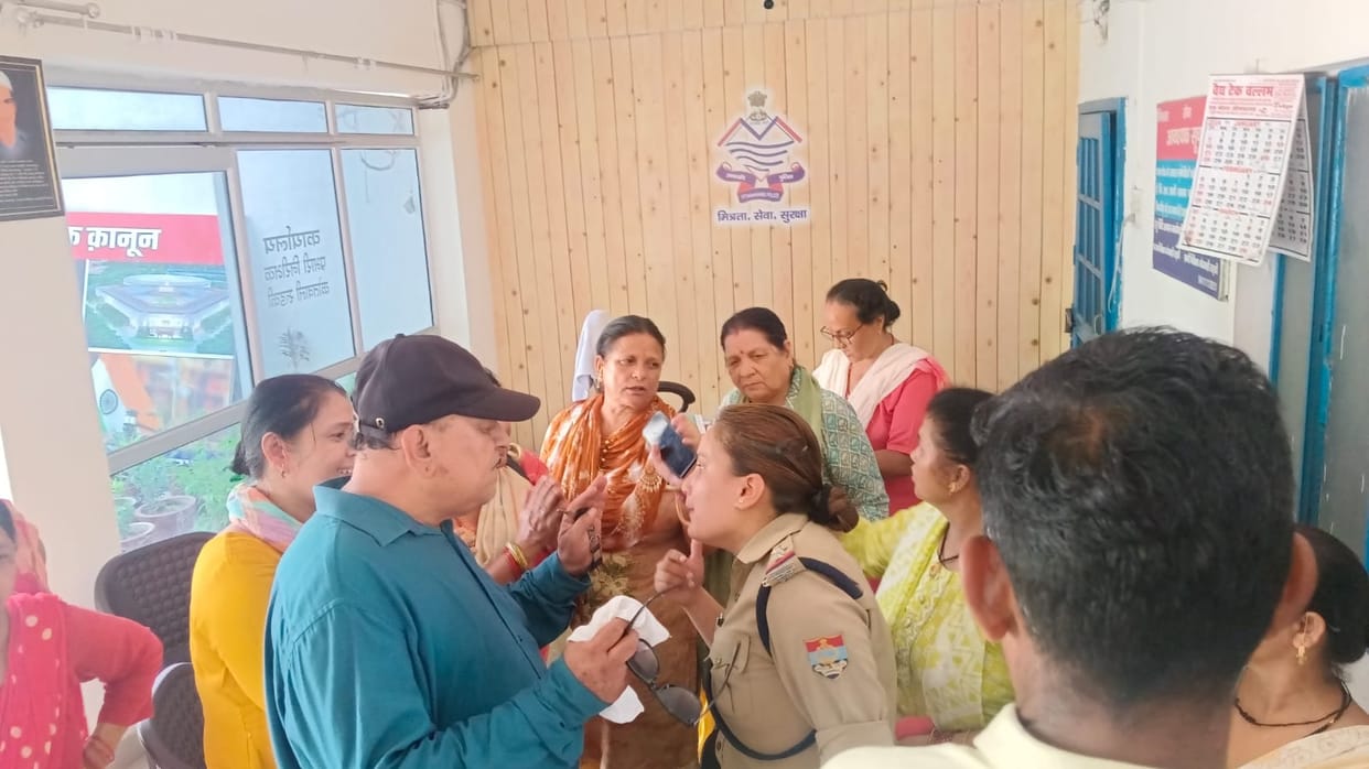 Roorkee News Undertrial prisoners in jail dies family members created ruckus