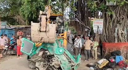 Bihar Begusarai Road Accident News Many People Dies in Collision Between Car and Auto News in Hindi