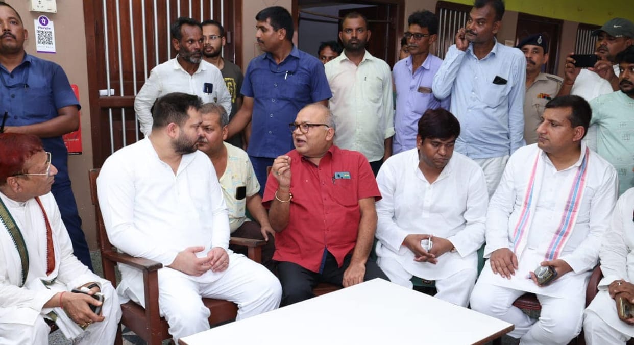 Bihar News: Tejashwi Yadav attacks CM Nitish Kumar and JDU; Insurance Bharti; By-election, RJD