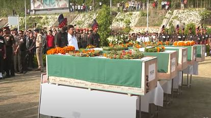 Kathua Terrorist Attack Dead Bodies of five martyrs reached Uttarakhand tribute paiying on Jolyrant Airport