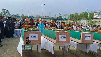 Kathua Terrorist Attack Dead Bodies of five martyrs reached Uttarakhand tribute paiying on Jolyrant Airport