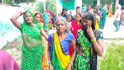 Ghazipur Triple murder case Younger son killed parents and brother for love marriage