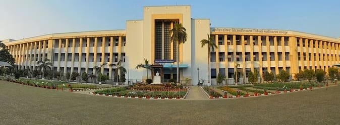 UP: Two medical teachers of GSVM Kanpur dismissed, action taken for continuous absence from duty
