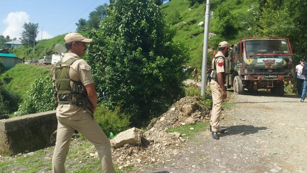 jammu kashmir high level security meeting grid  be strengthened on IB three tier formula to prevent infiltrati