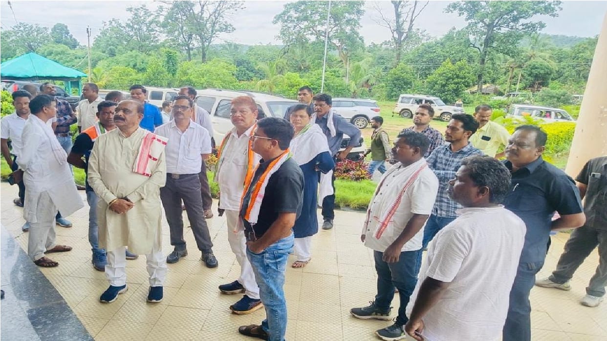 Special team of Congress returned after investigating police action on villagers in Nadapalli Bijapur.