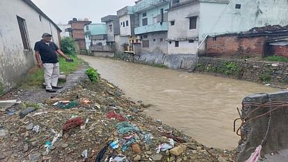 Railway management canceled three trains due to rain in Lalkuan haldwani