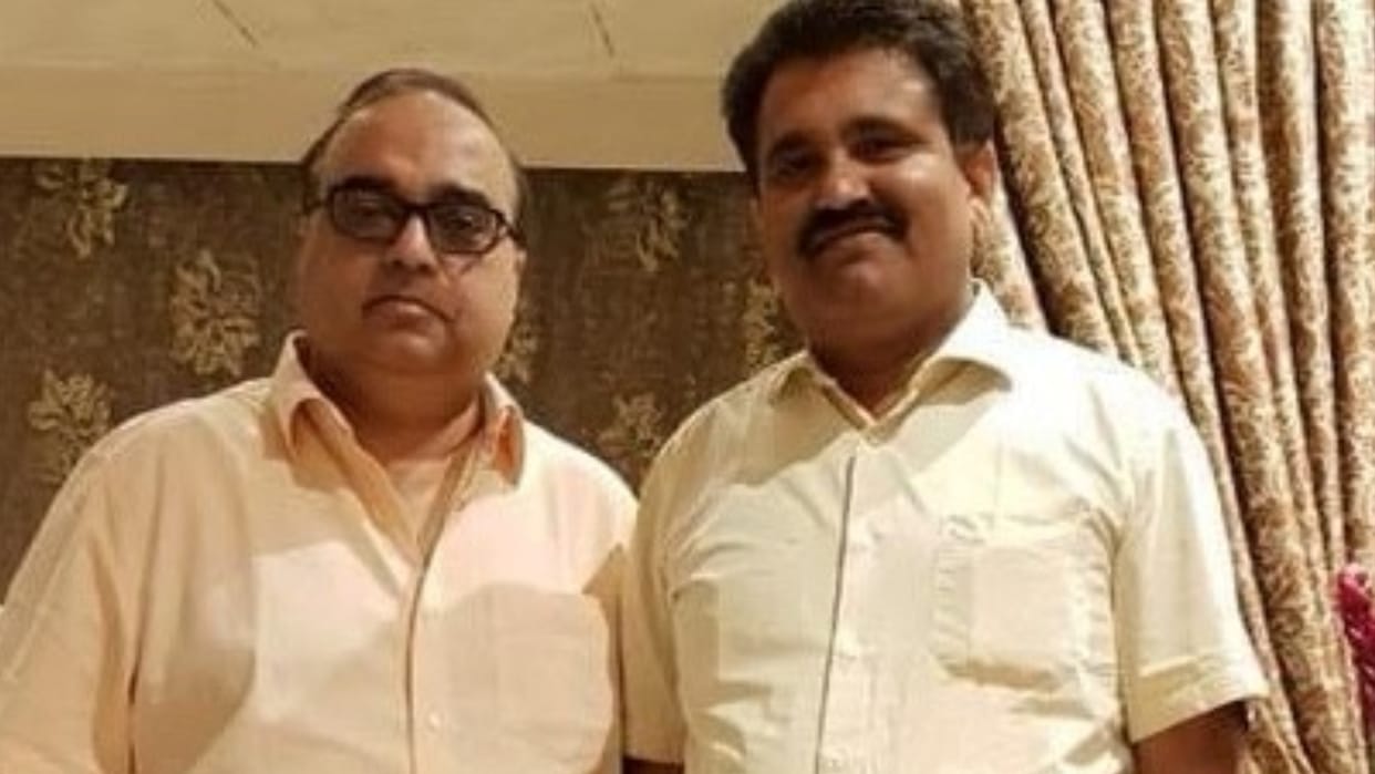 Rajkumar Santoshi Warrant has been issued against by Producer Jhoolan Prasad Gupta cheque bounce case