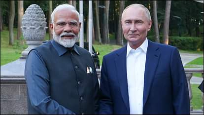 रूसी राष्ट्रपति पुतिन के साथ पीएम मोदी