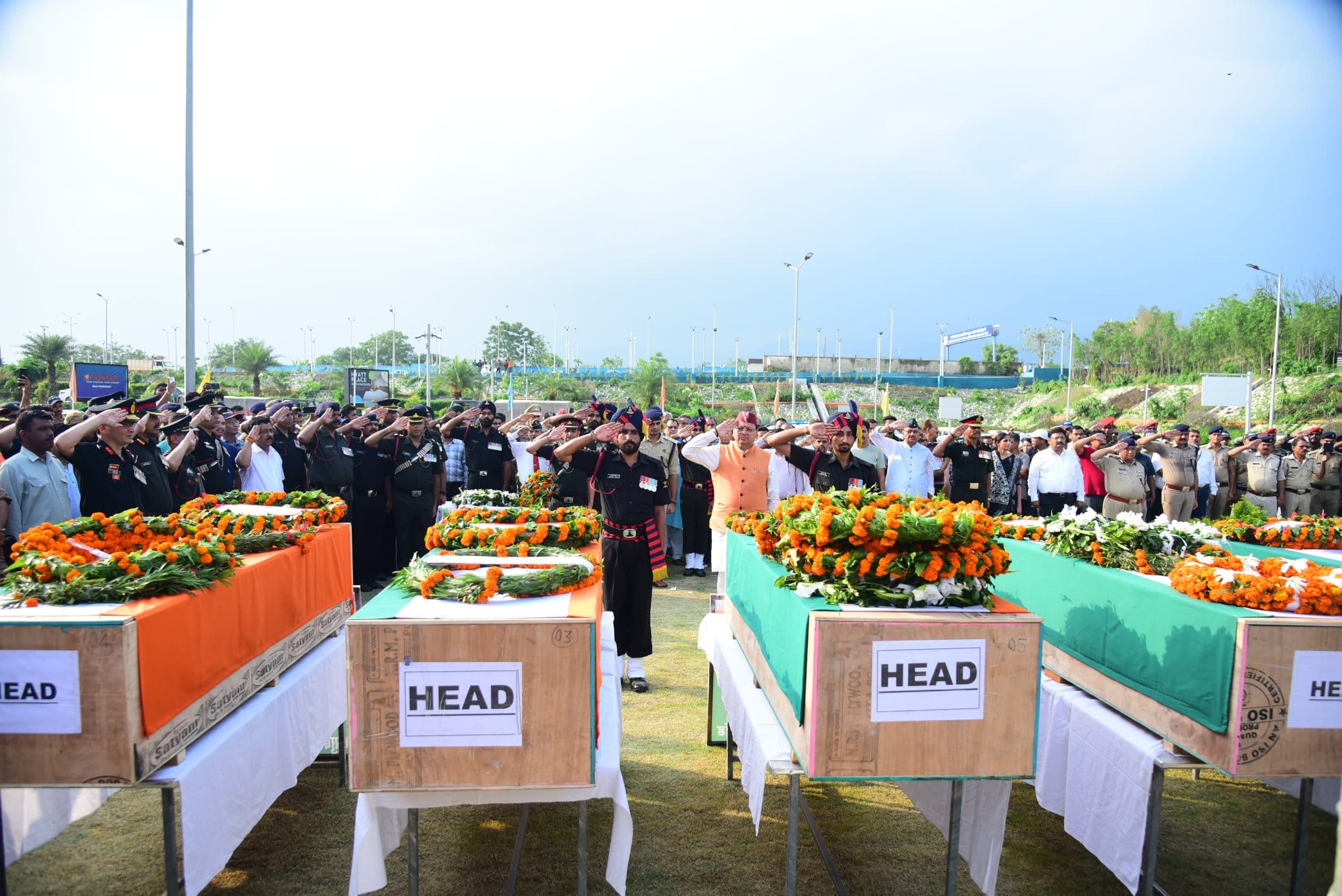 Kathua Terrorist Attack Dead Bodies of five martyrs reached Uttarakhand tribute paiying on Jolyrant Airport