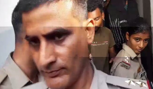 UP News: Meerut Police has raid in a salon Many couple caught inside