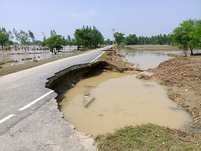 Flood: राप्ती की विनाशलीला... बाढ़ में डूबे 28 गांव, सड़कें टूटीं और राहत के लिए प्रशासन की ओर देख रहे लोग Flood like situation in Shravasti because of Rapti river.