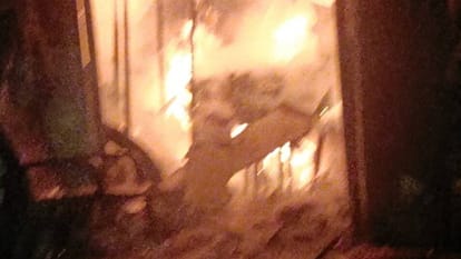 Jhansi Fire A huge fire broke out in a beer shop
