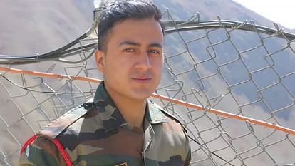 Kathua Terrorist Attack Uttarakhand Five soldiers martyred mourning in State bodies Jolly Grant Airport