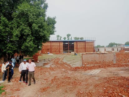 bulldozer action in Varanasi VDA demolished three illegal plots and sealed 15 constructions