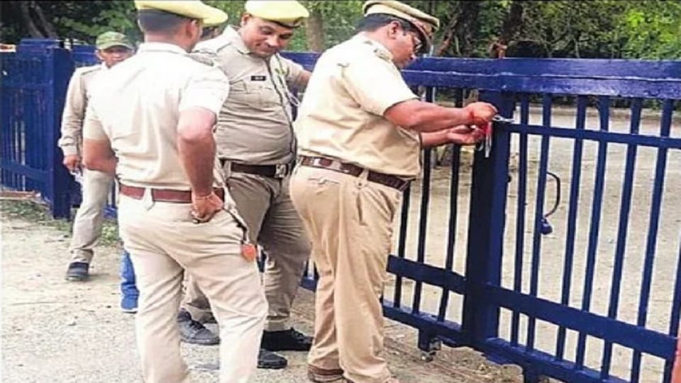 Greater Noida: Real estate company sealed for cutting 1.5 thousand trees