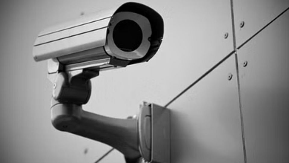 Hotels and Dhabas will be monitored with CCTV cameras in Firozabad