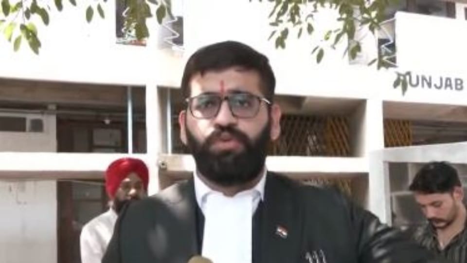 Know about Advocate Vasu Ranjan Shandilya High Court order to open Shambhu border on his petition