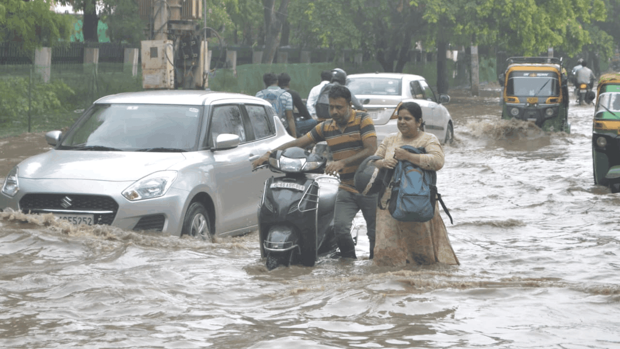 heavily in Delhi-NCR for two days waterlogging at many places