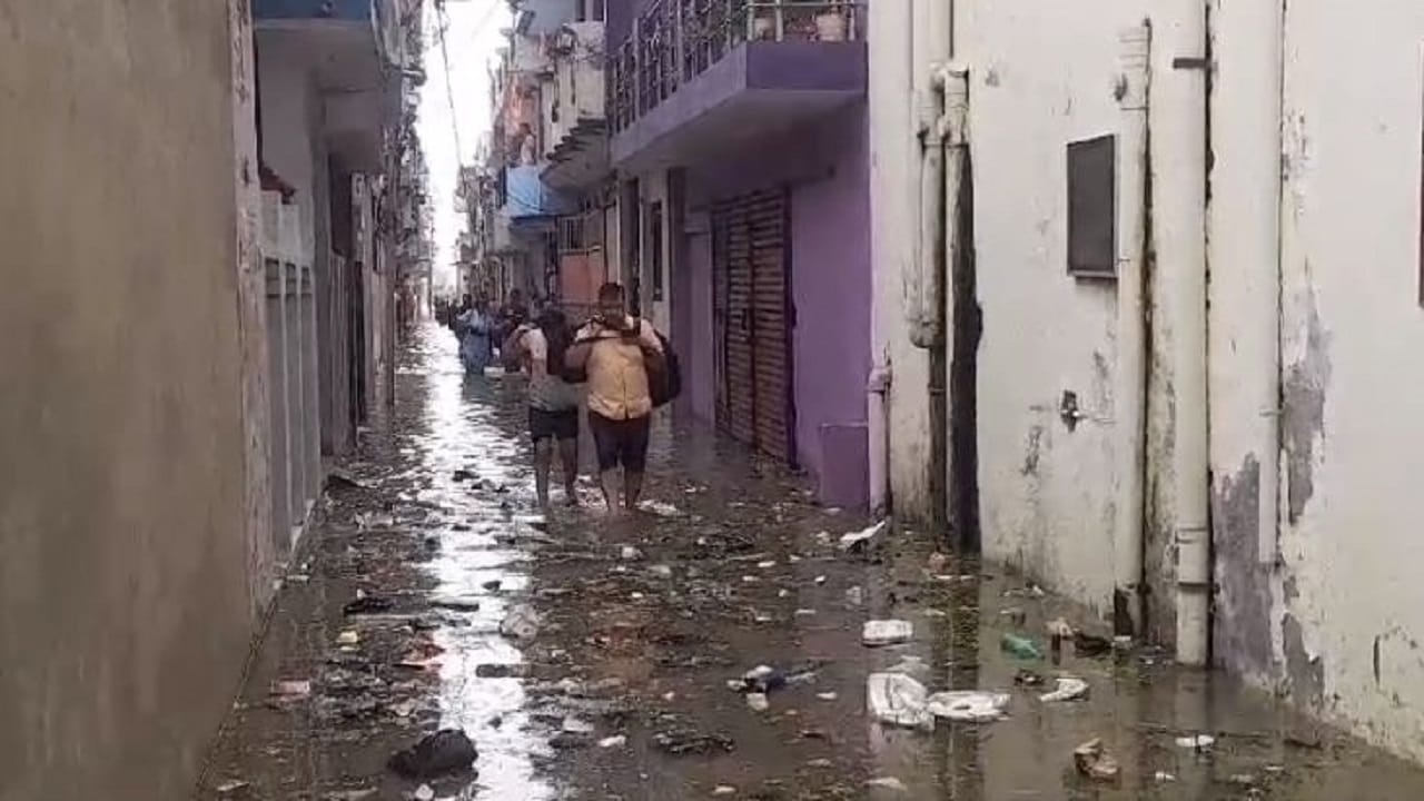 Army and NDRF rescue operations in the floods affected Shahjahanpur