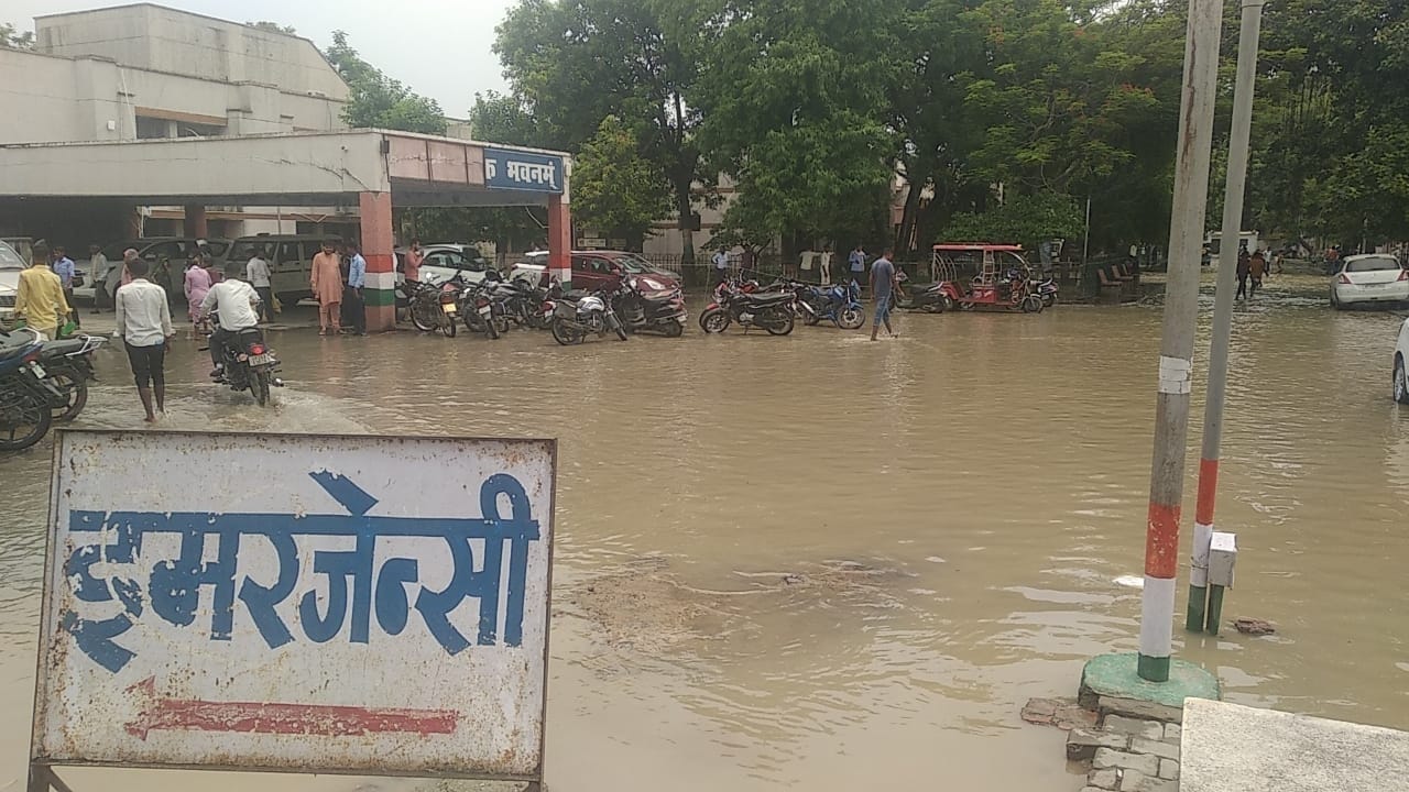 Army and NDRF rescue operations in the floods affected Shahjahanpur