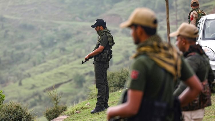 Poonch landmine Blast: पुंछ के कृष्णा घाटी सेक्टर में बारूदी सुरंग विस्फोट, एक जवान बलिदान, दो घायल