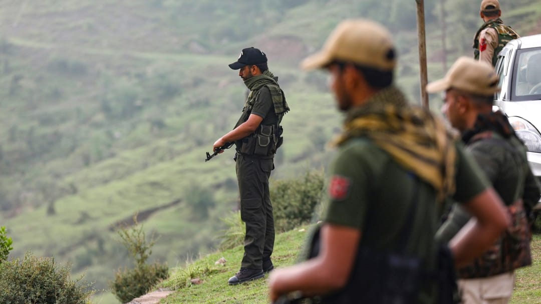Jammu Kashmir: Security alert in North Kashmir, suspicious object found on Handwara-Baramulla Highway