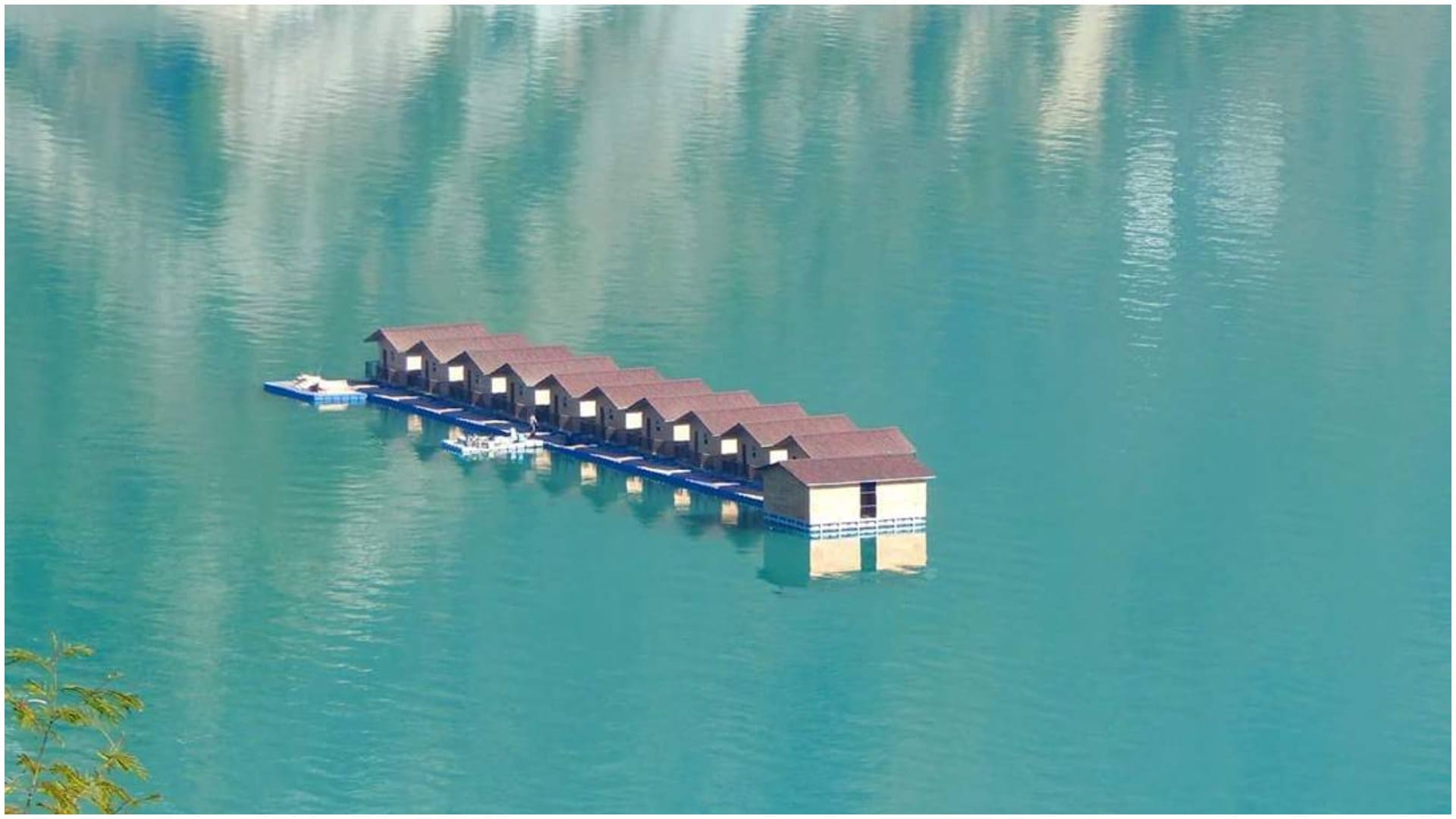 Mini Maldives in India Visit Uttarakhand LeRoi floating huts At New Tehri