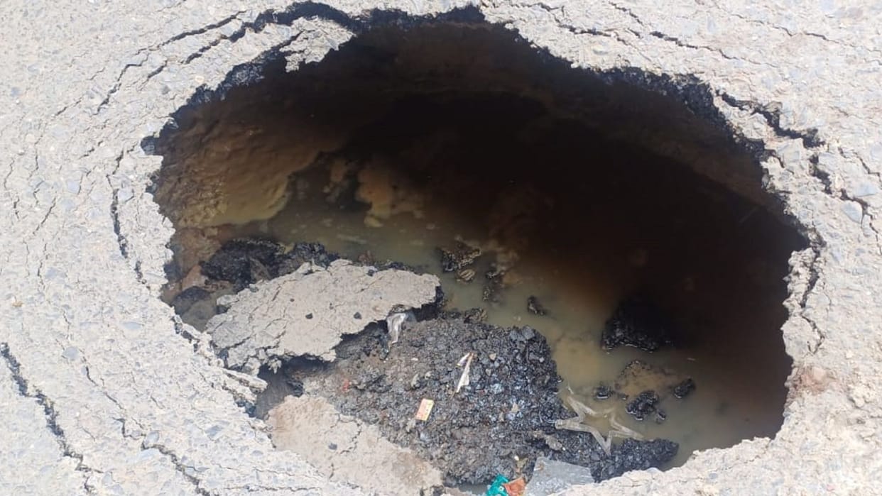 Debris on the route of Kanwarias road sunken somewhere Problem at Ardli Bazar and Pandeypur crossing