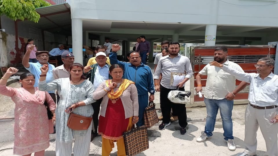 People protest against the District Development Authority in pithoragarh