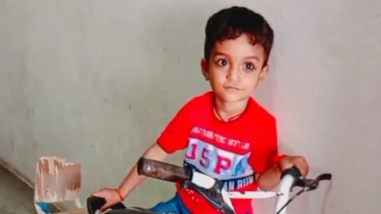 Tikamgarh: Four year old boy died after being crushed by a tractor