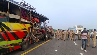 Unnao Accident News Tragic Accident on Lucknow Agra Expressway 18 Dead Check Photos