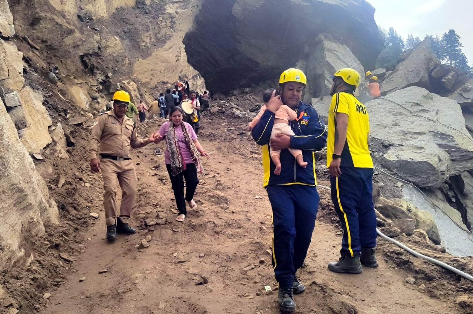 Badrinath highway Closed from Three days due to Landslide 3000 pilgrims stuck some Return from Way Photos