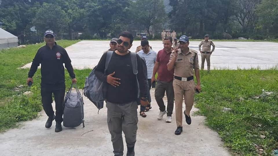 Uttarakhand Badrinath By Election Stuck polling parties said travelled through footpath walked in kilometers
