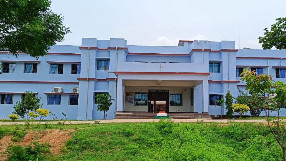 future of 2140 children of Balrampur Ramanujganj is being shaped by Eklavya Residential School