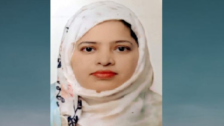 Rampur: प्राथमिक स्कूल की शिक्षिका ने नदी में कूदकर जान दी, पति बोला- ऑनलाइन हाजिरी की व्यवस्था से तनाव में थी